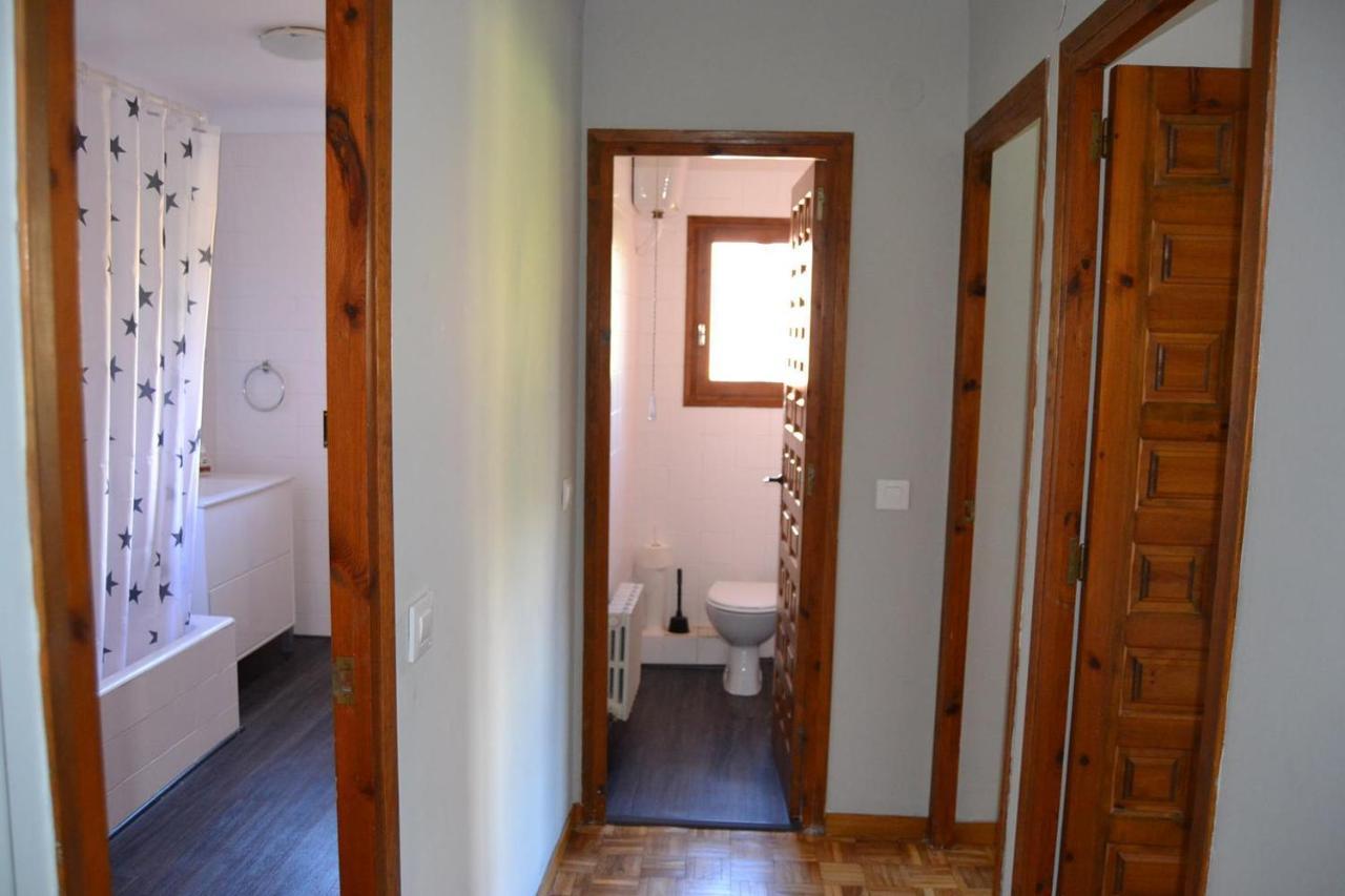 Amplio Apartamento Con Piscina En 利维亚 外观 照片
