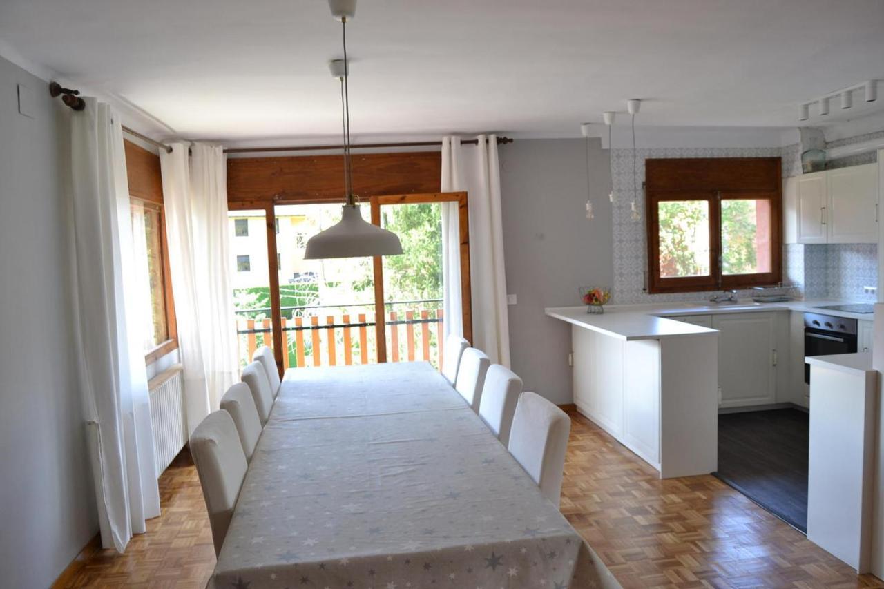 Amplio Apartamento Con Piscina En 利维亚 外观 照片