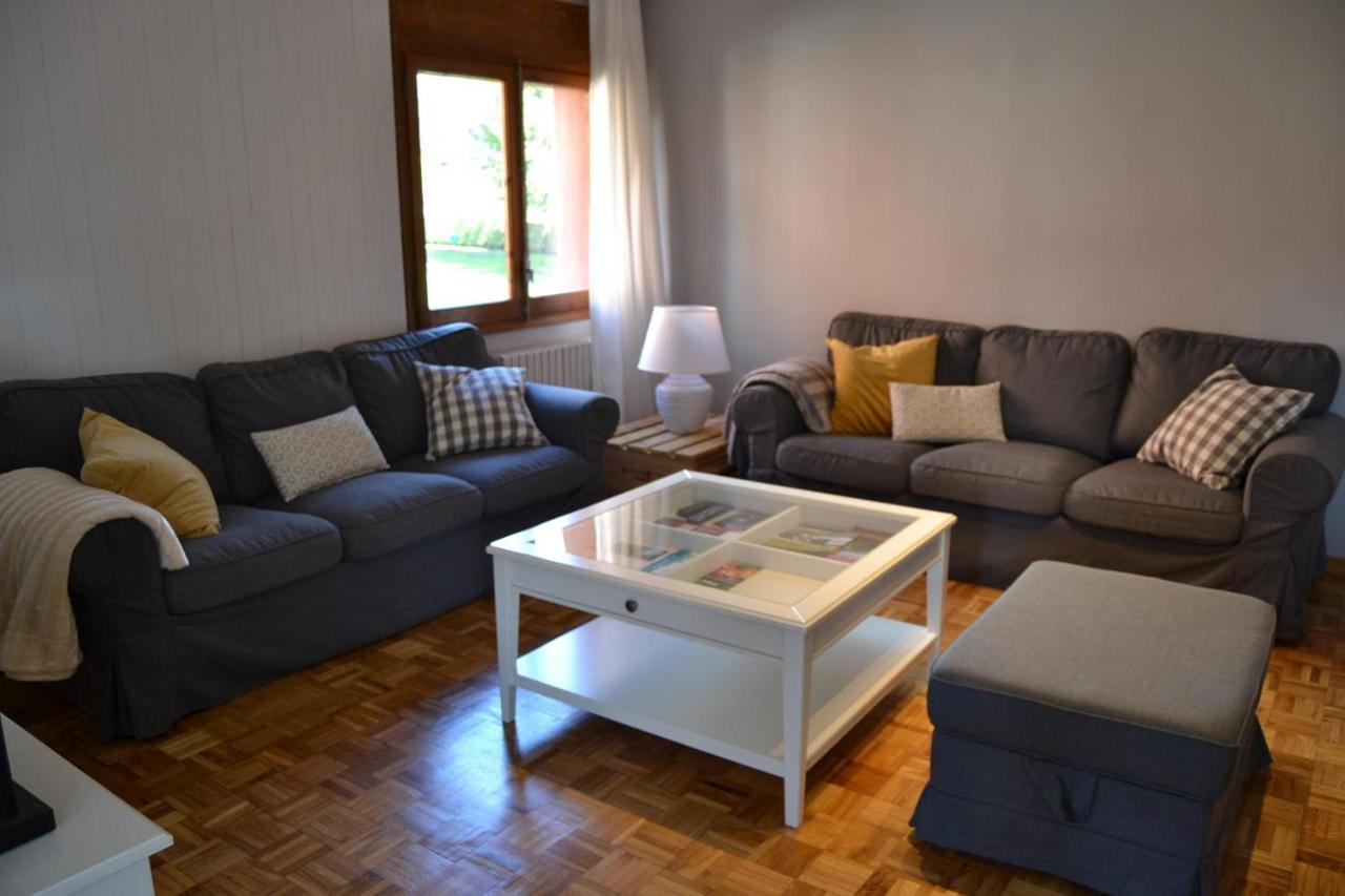 Amplio Apartamento Con Piscina En 利维亚 外观 照片