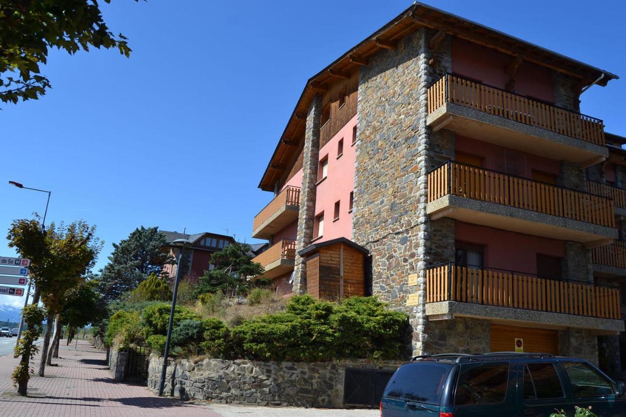 Amplio Apartamento Con Piscina En 利维亚 外观 照片