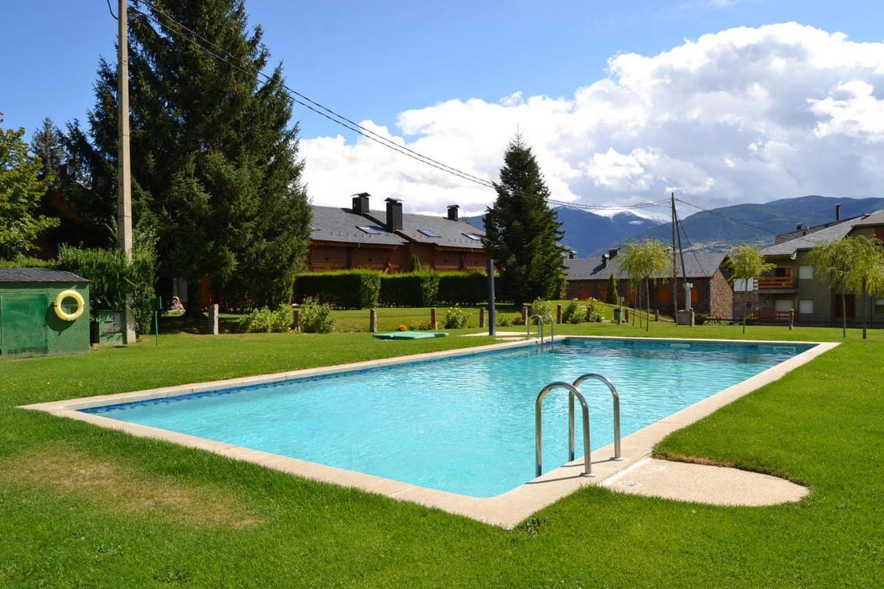 Amplio Apartamento Con Piscina En 利维亚 外观 照片
